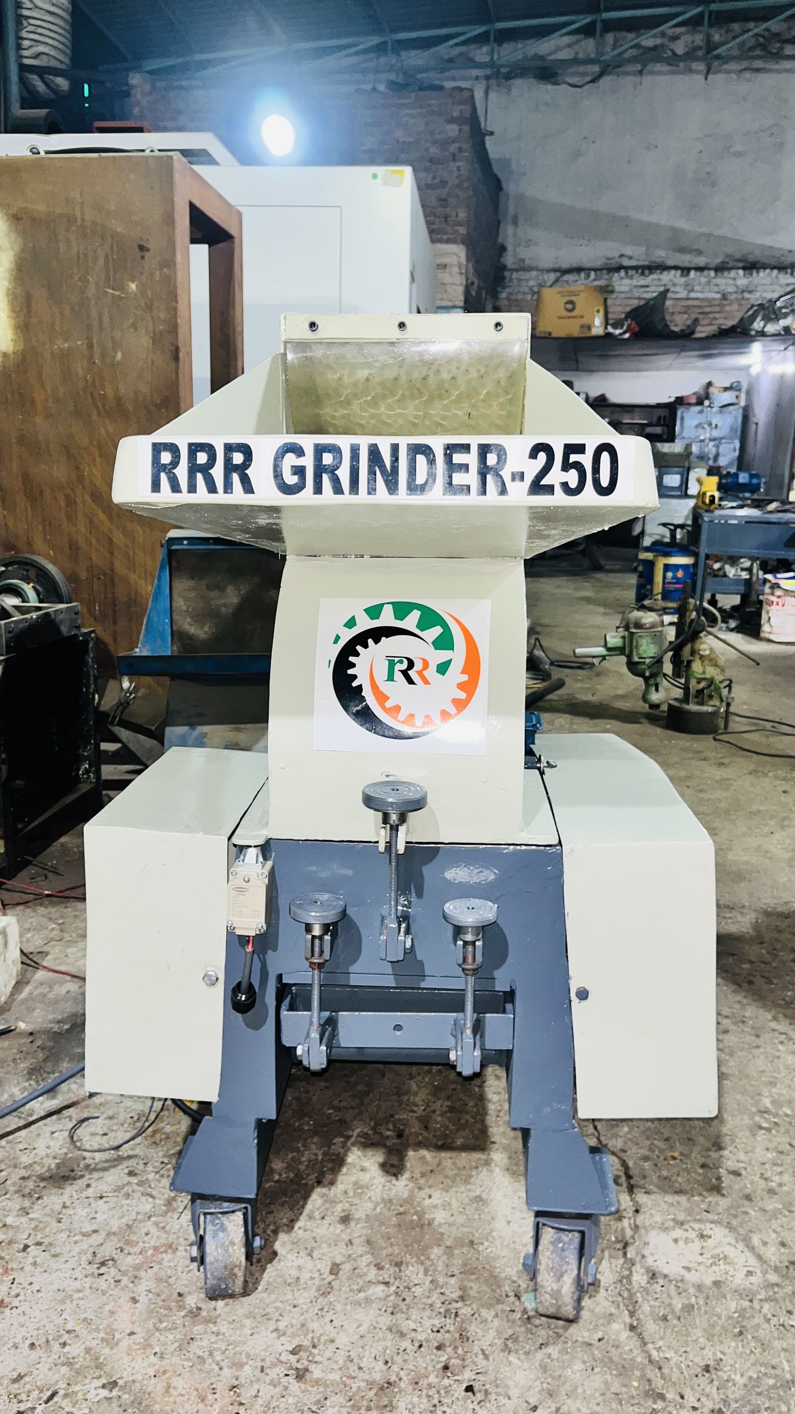 Grinder view 3